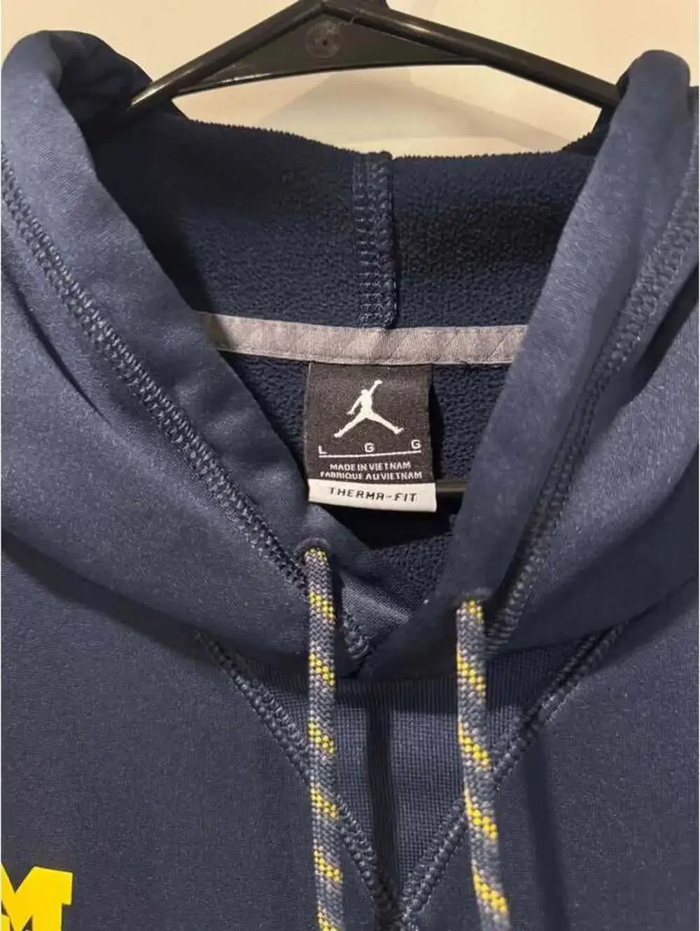 Jordan Michigan Wolverines Therma-FIT Hoodie - Size Large